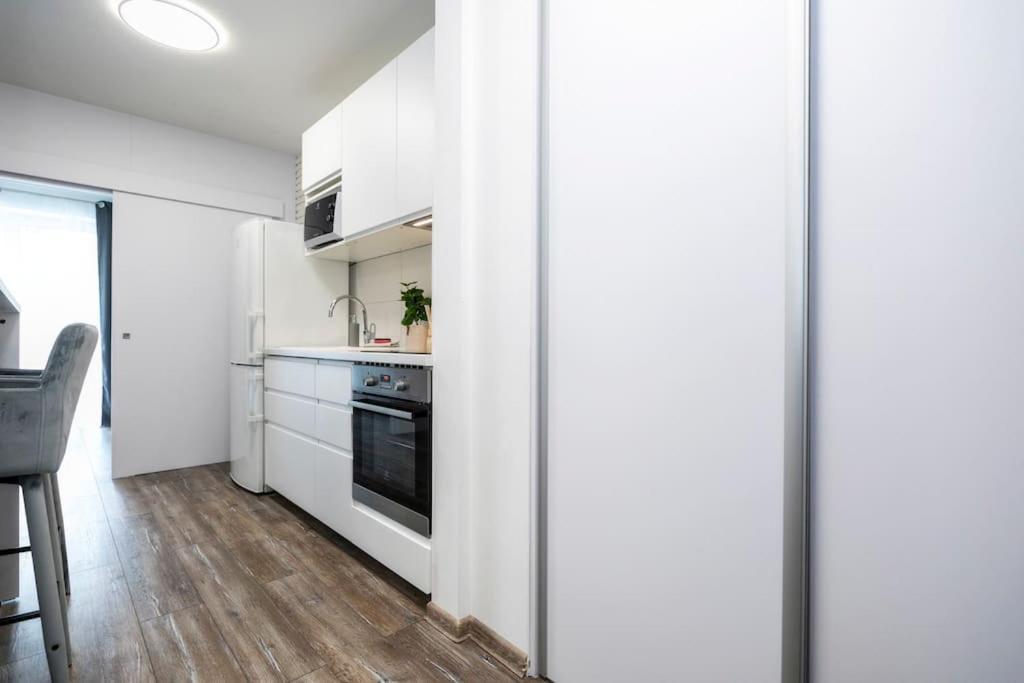 Alure Residences 1 & 24H Self Check-In, Free Parking In Front Of The Apartment Building, New Building, Terrace, Cafe With Breakfast In The Apartment Building, Next To The Aqua Park บันสกาบิสตรีตซา ภายนอก รูปภาพ